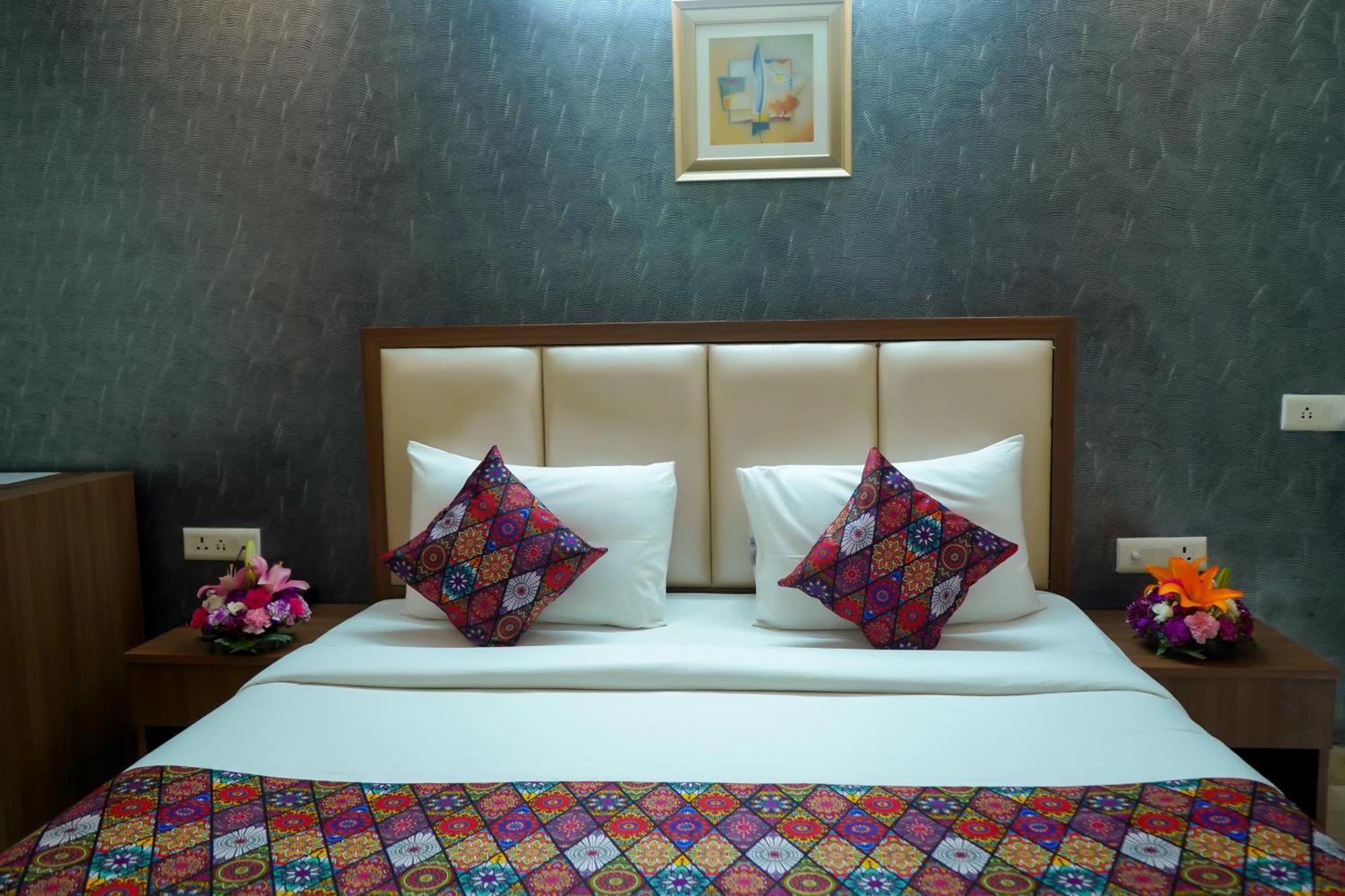 Hotel The Luxe 18 - Golf Course Road Gurgaon Buitenkant foto