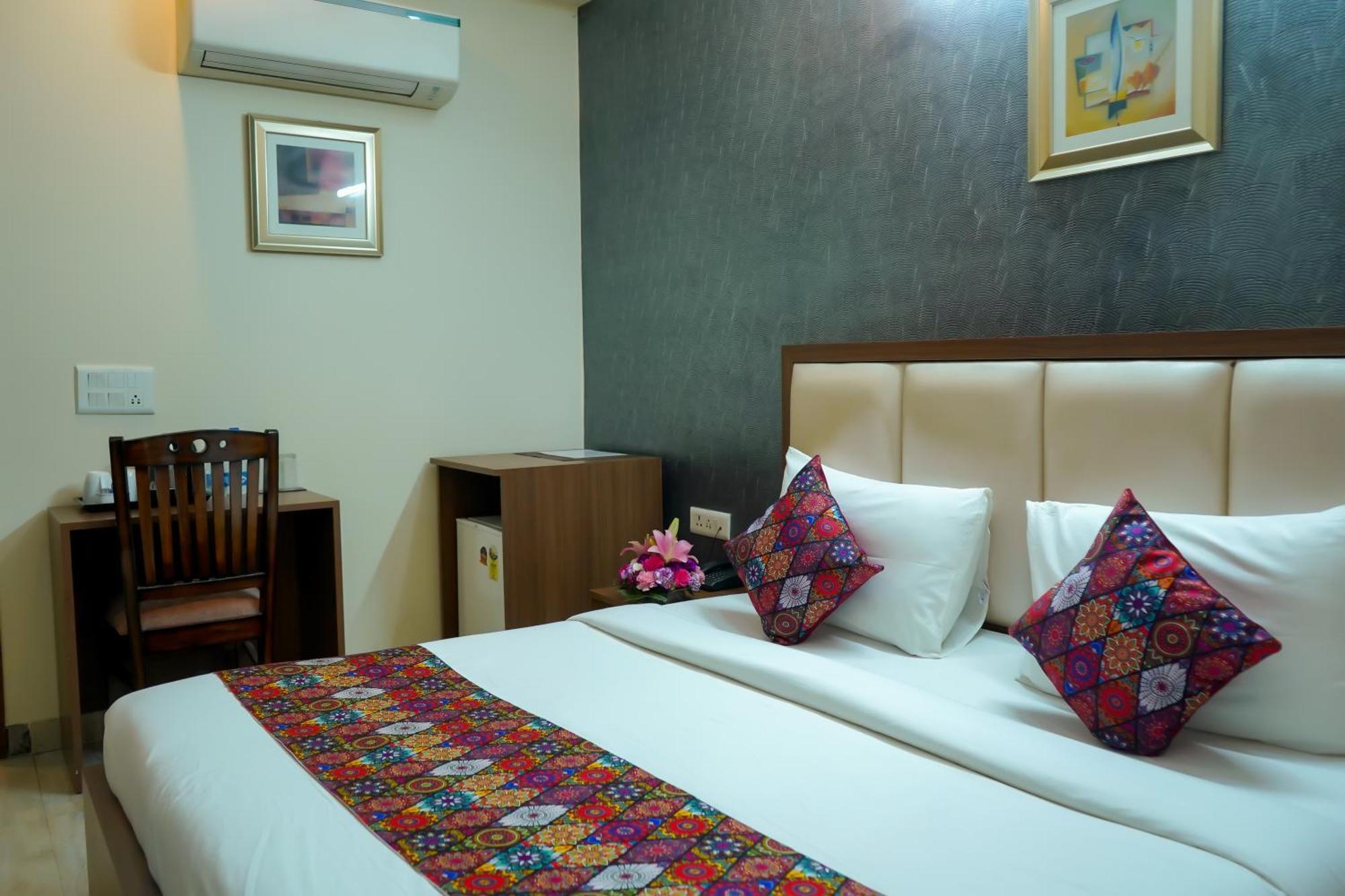 Hotel The Luxe 18 - Golf Course Road Gurgaon Buitenkant foto