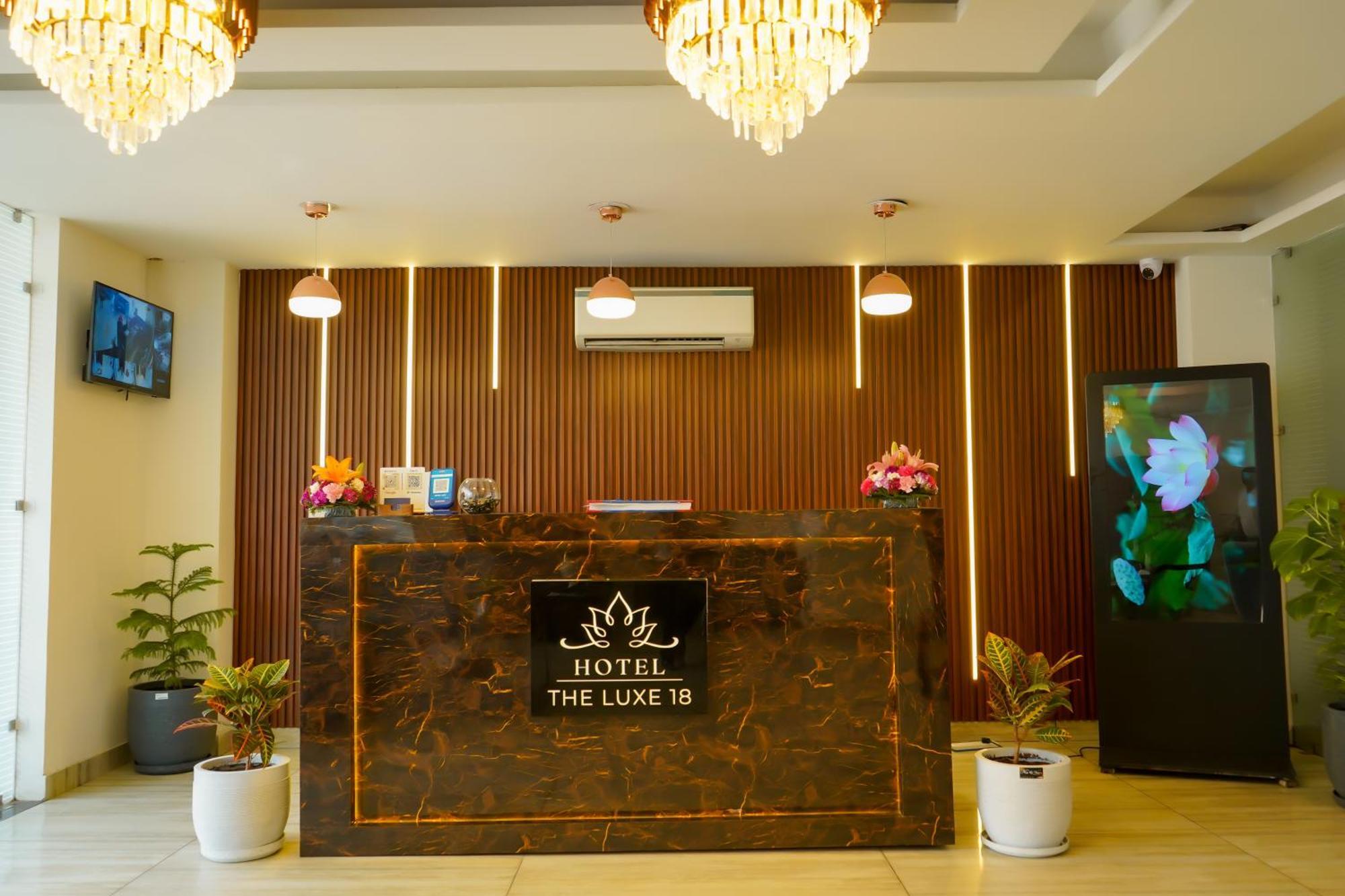 Hotel The Luxe 18 - Golf Course Road Gurgaon Buitenkant foto