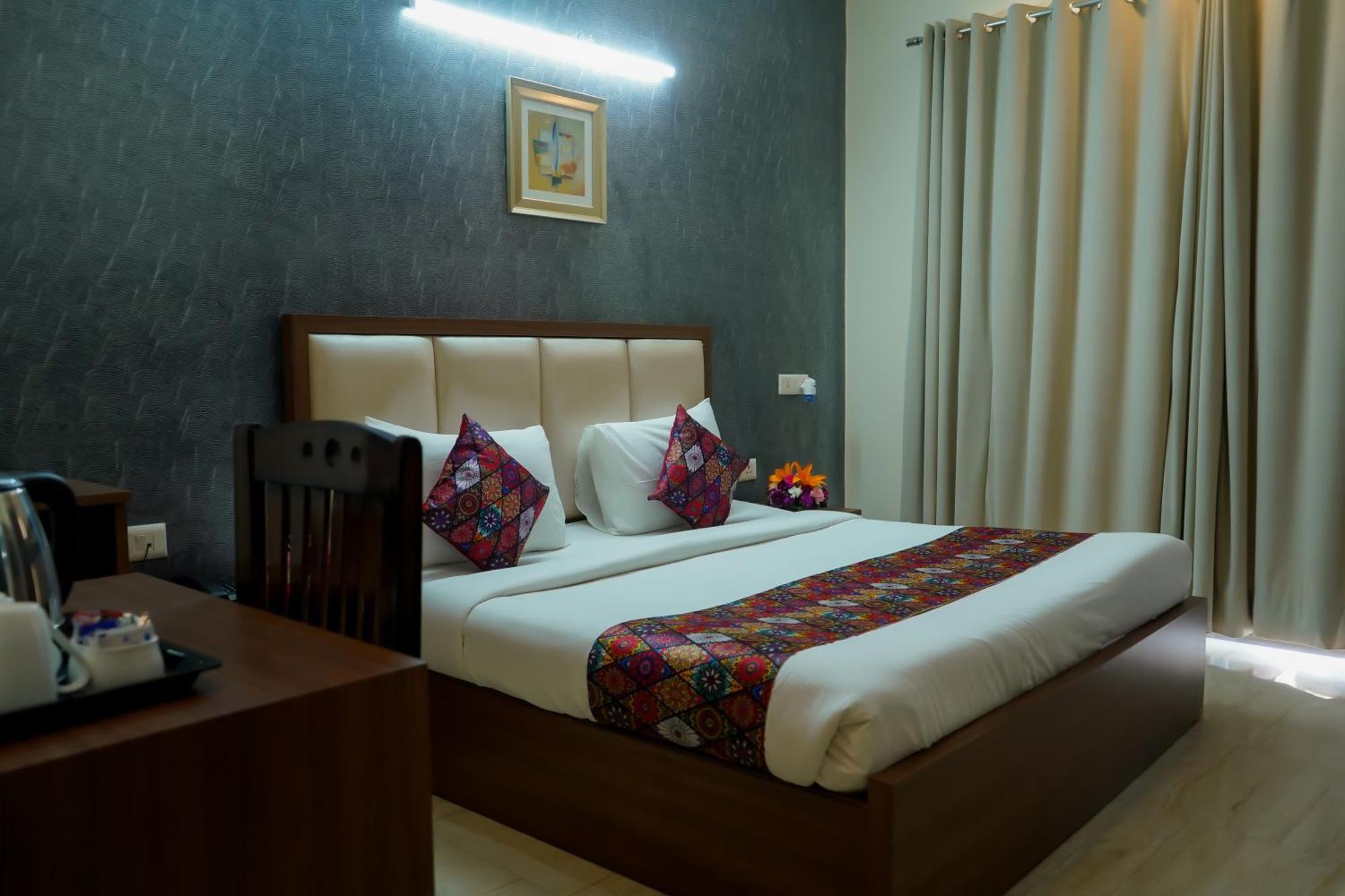 Hotel The Luxe 18 - Golf Course Road Gurgaon Buitenkant foto