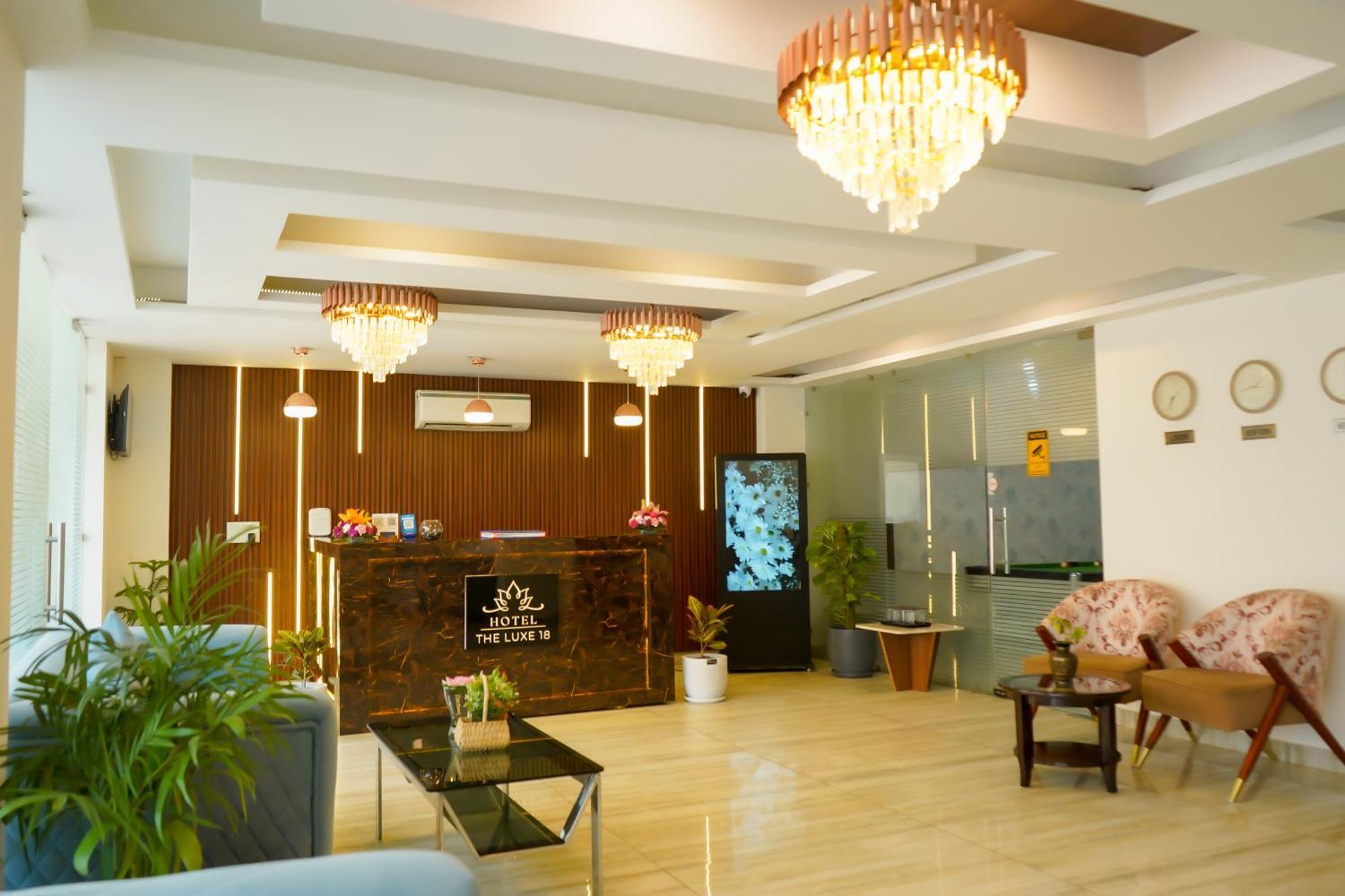 Hotel The Luxe 18 - Golf Course Road Gurgaon Buitenkant foto