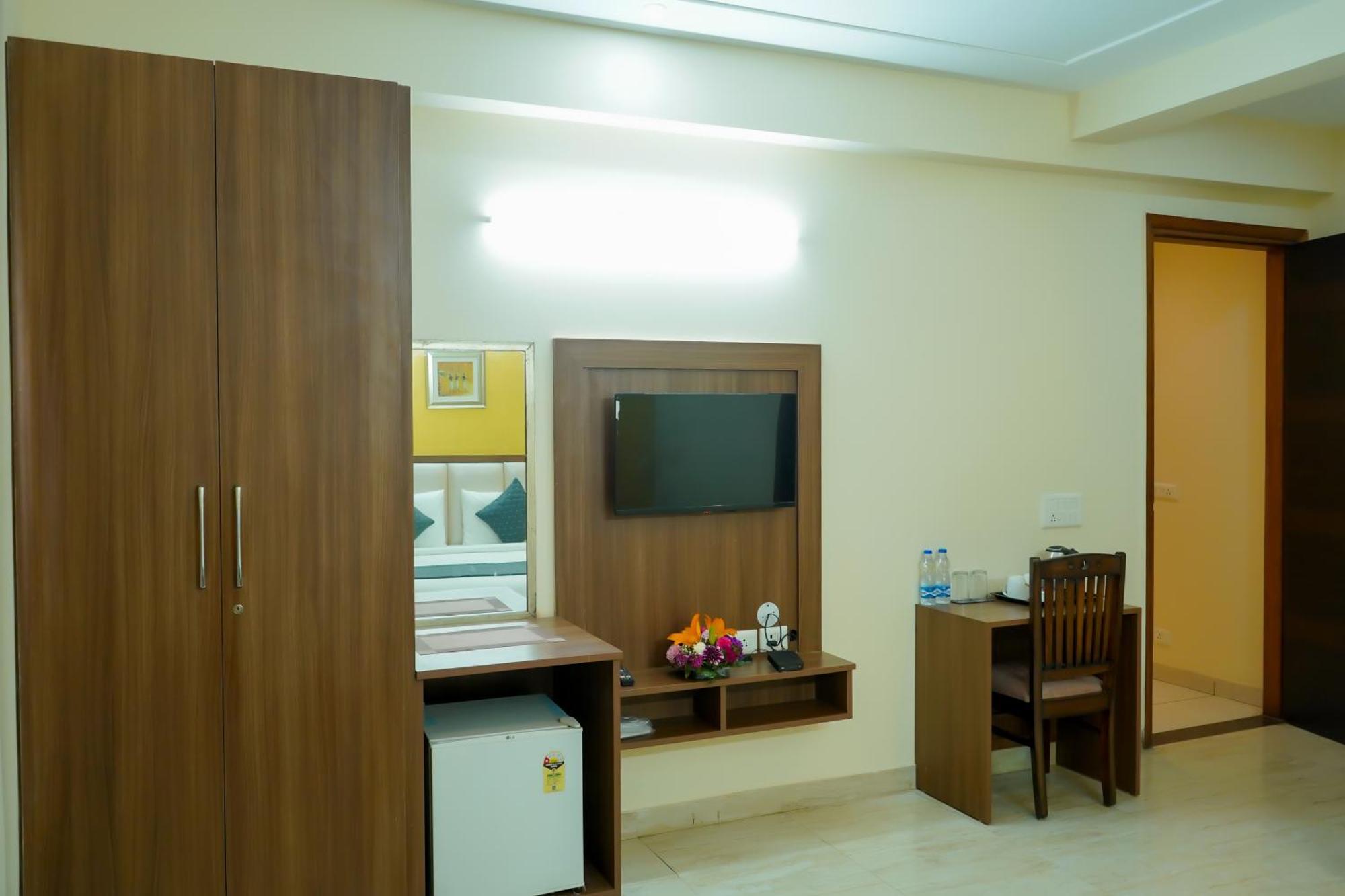 Hotel The Luxe 18 - Golf Course Road Gurgaon Buitenkant foto