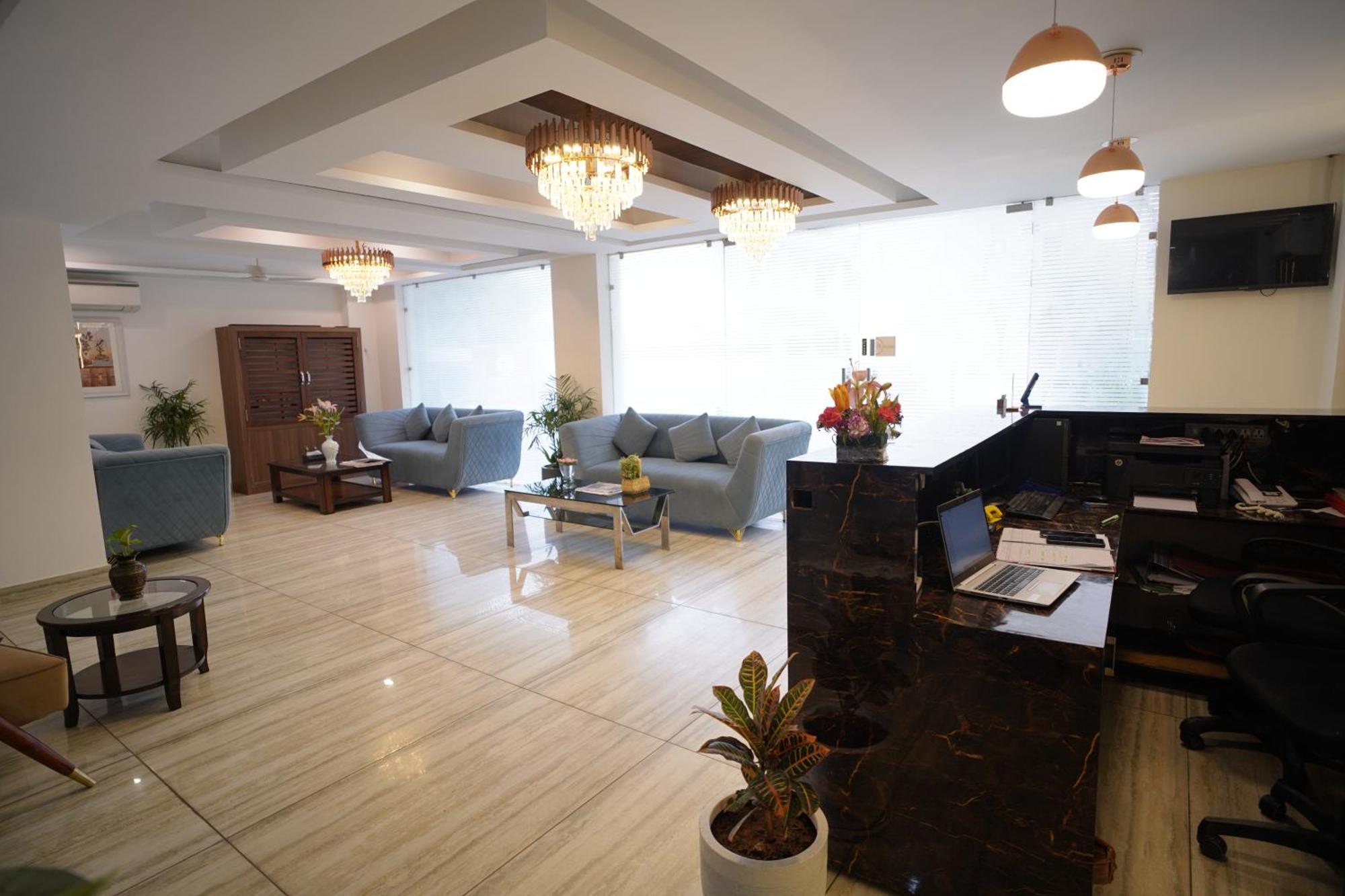 Hotel The Luxe 18 - Golf Course Road Gurgaon Buitenkant foto
